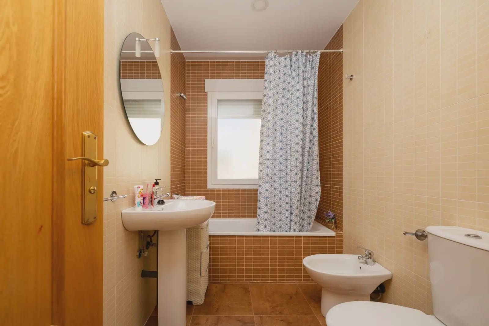 3 slaapkamer Flat te koop in Atarfe met garage - € 165.000 (Ref: 9909737)