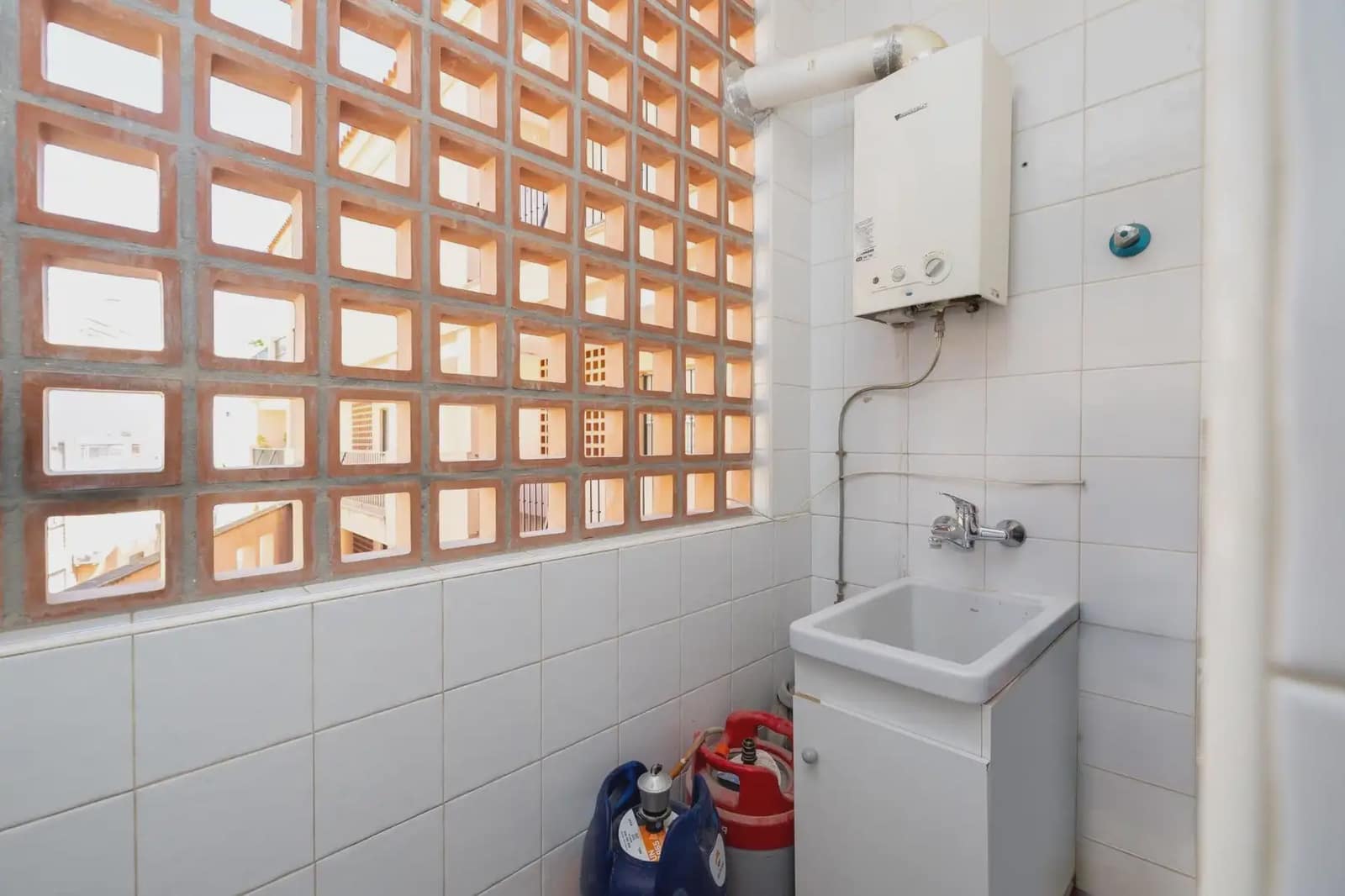 3 slaapkamer Flat te koop in Atarfe met garage - € 165.000 (Ref: 9909737)