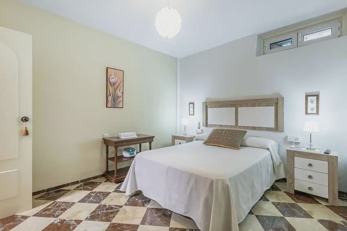 4 slaapkamer Flat te koop in Cenes de la Vega met zwembad garage - € 219.000 (Ref: 9909738)