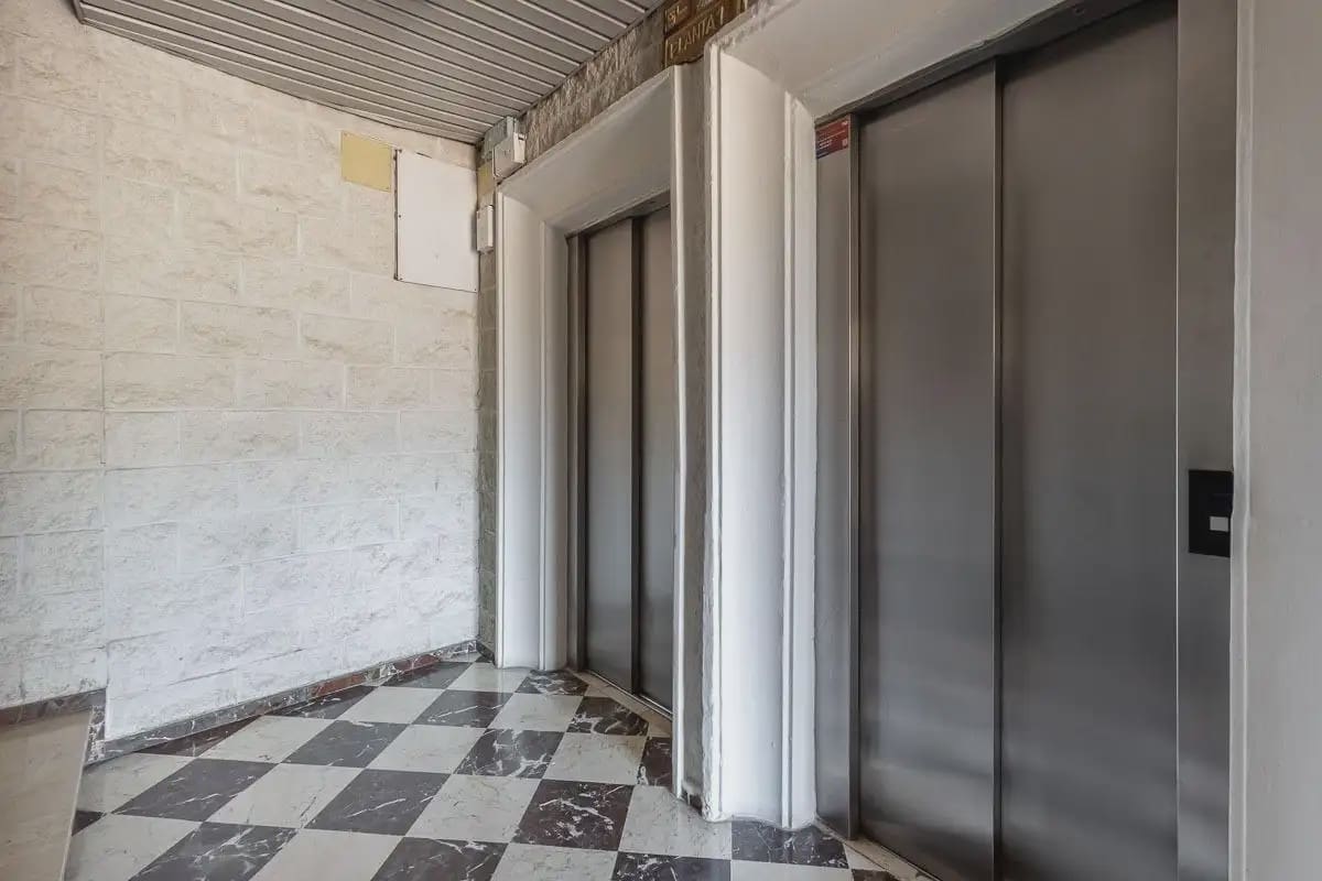 4 slaapkamer Flat te koop in Cenes de la Vega met zwembad garage - € 219.000 (Ref: 9909738)