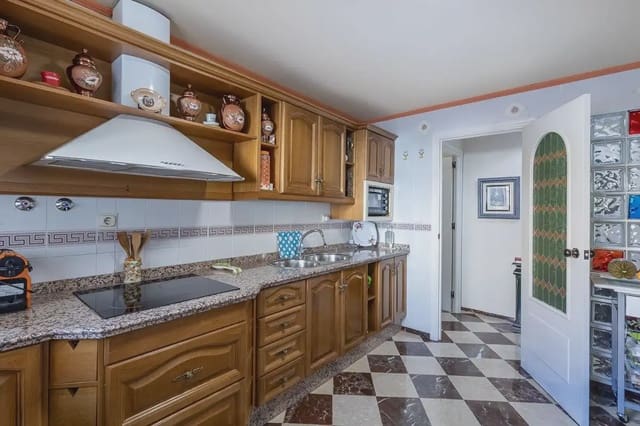 4 slaapkamer Flat te koop in Cenes de la Vega met zwembad garage - € 219.000 (Ref: 9909738)