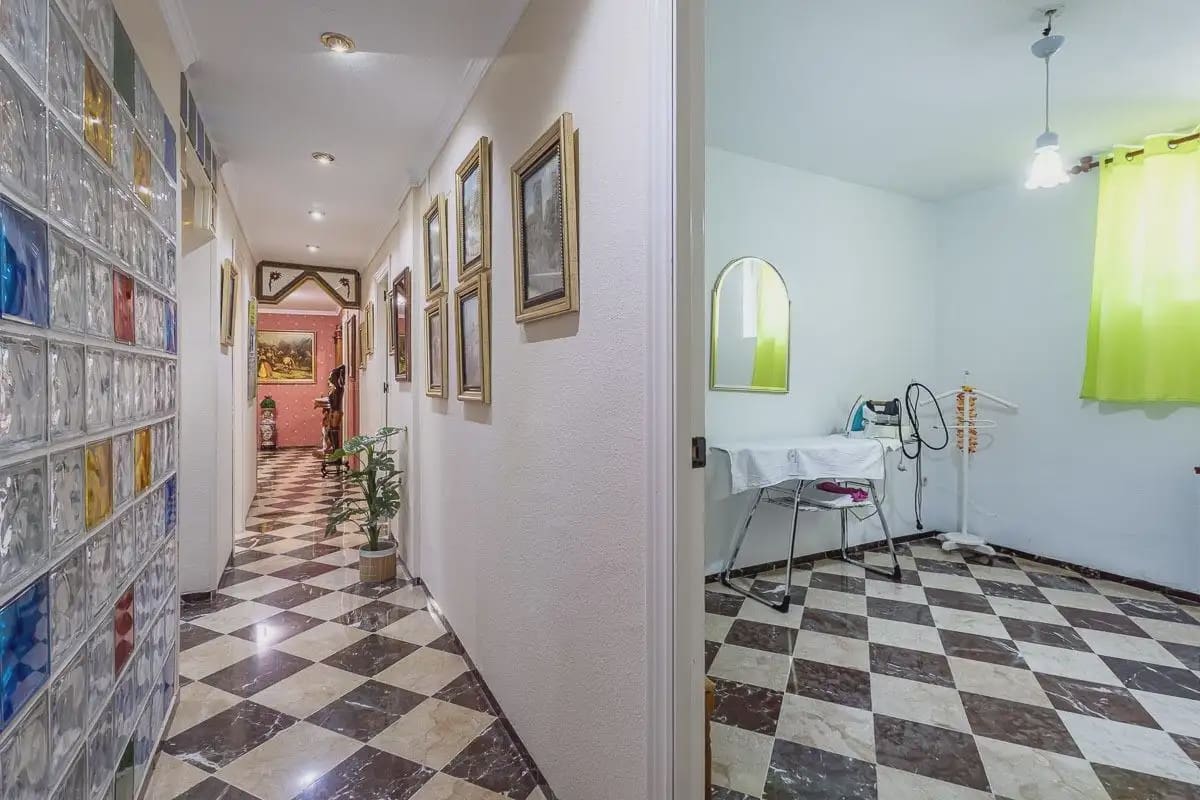 4 slaapkamer Flat te koop in Cenes de la Vega met zwembad garage - € 219.000 (Ref: 9909738)