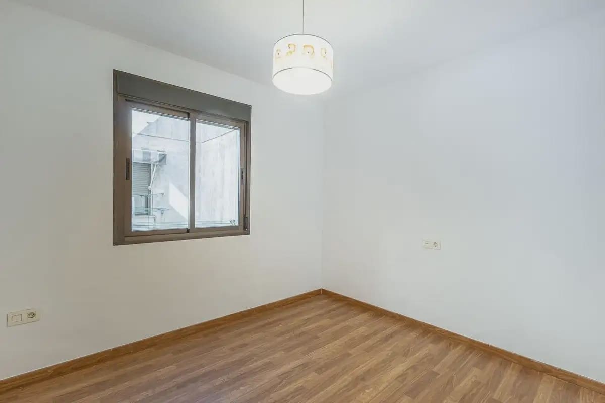 4 makuuhuone Kattohuoneisto myytävänä paikassa Alhendin mukana 
autotalli - 195 000 € (Ref: 9909975)
