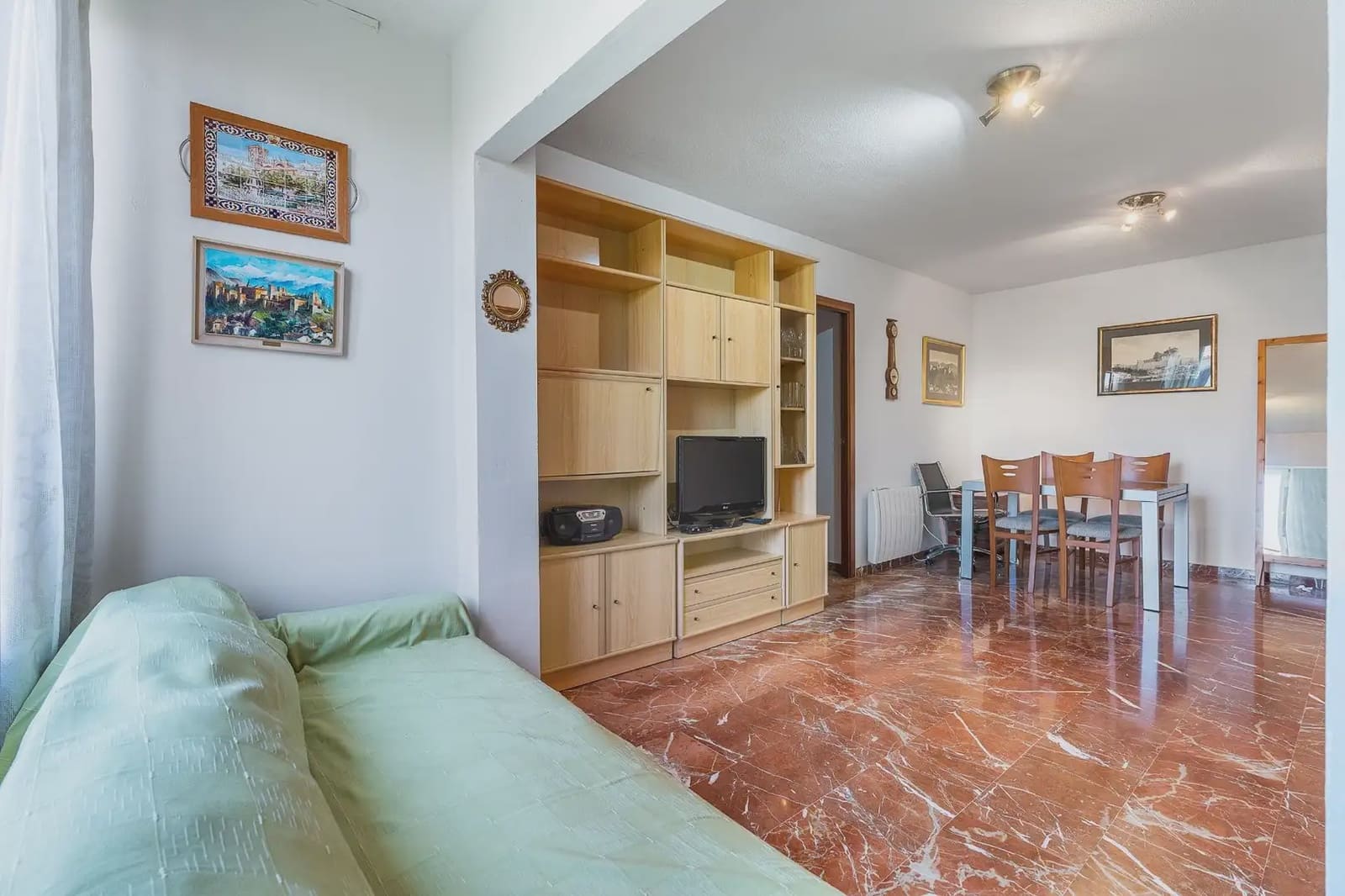 2 soveværelse Lejlighed til salg i Granada by - € 245.000 (Ref: 9911835)