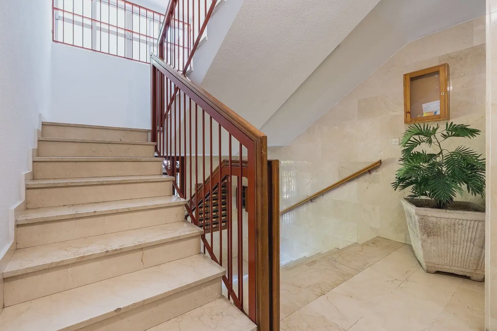 2 soveværelse Lejlighed til salg i Granada by - € 245.000 (Ref: 9911835)