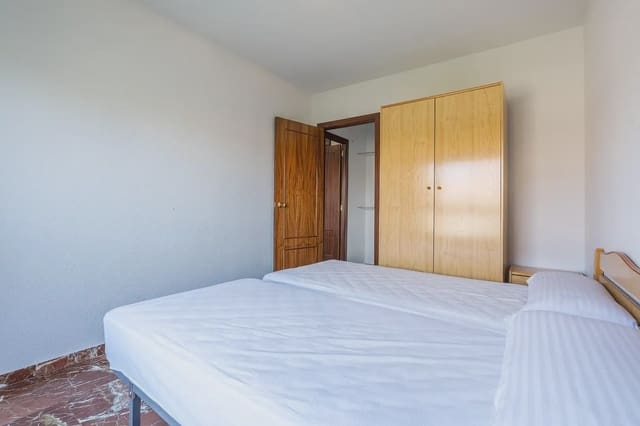 2 soveværelse Lejlighed til salg i Pajaritos - Plaza de Toros, Granada by - € 245.000 (Ref: 9911835)