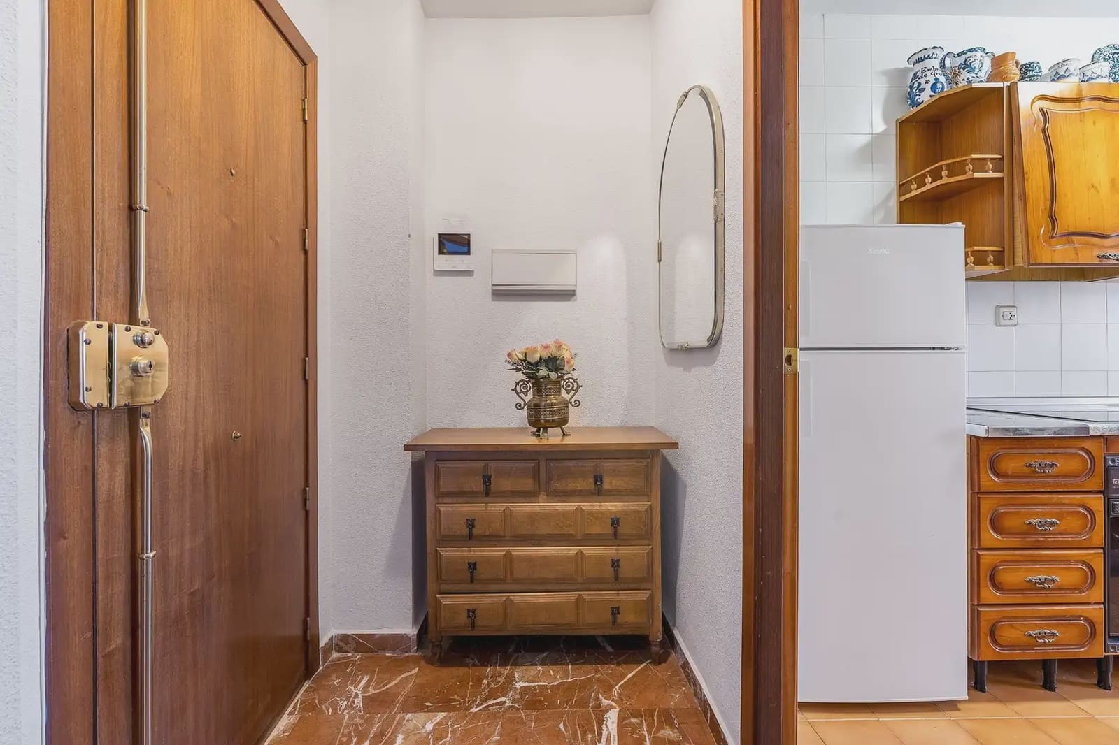 2 soveværelse Lejlighed til salg i Granada by - € 245.000 (Ref: 9911835)