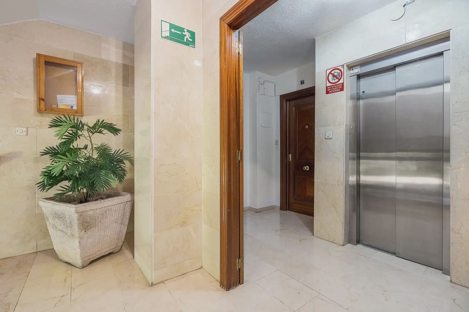 2 soveværelse Lejlighed til salg i Granada by - € 245.000 (Ref: 9911835)