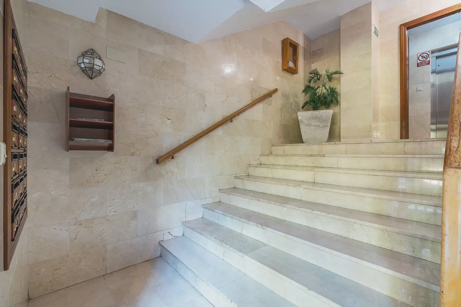 2 soveværelse Lejlighed til salg i Granada by - € 245.000 (Ref: 9911835)