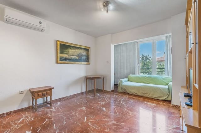 2 soveværelse Lejlighed til salg i Pajaritos - Plaza de Toros, Granada by - € 245.000 (Ref: 9911835)