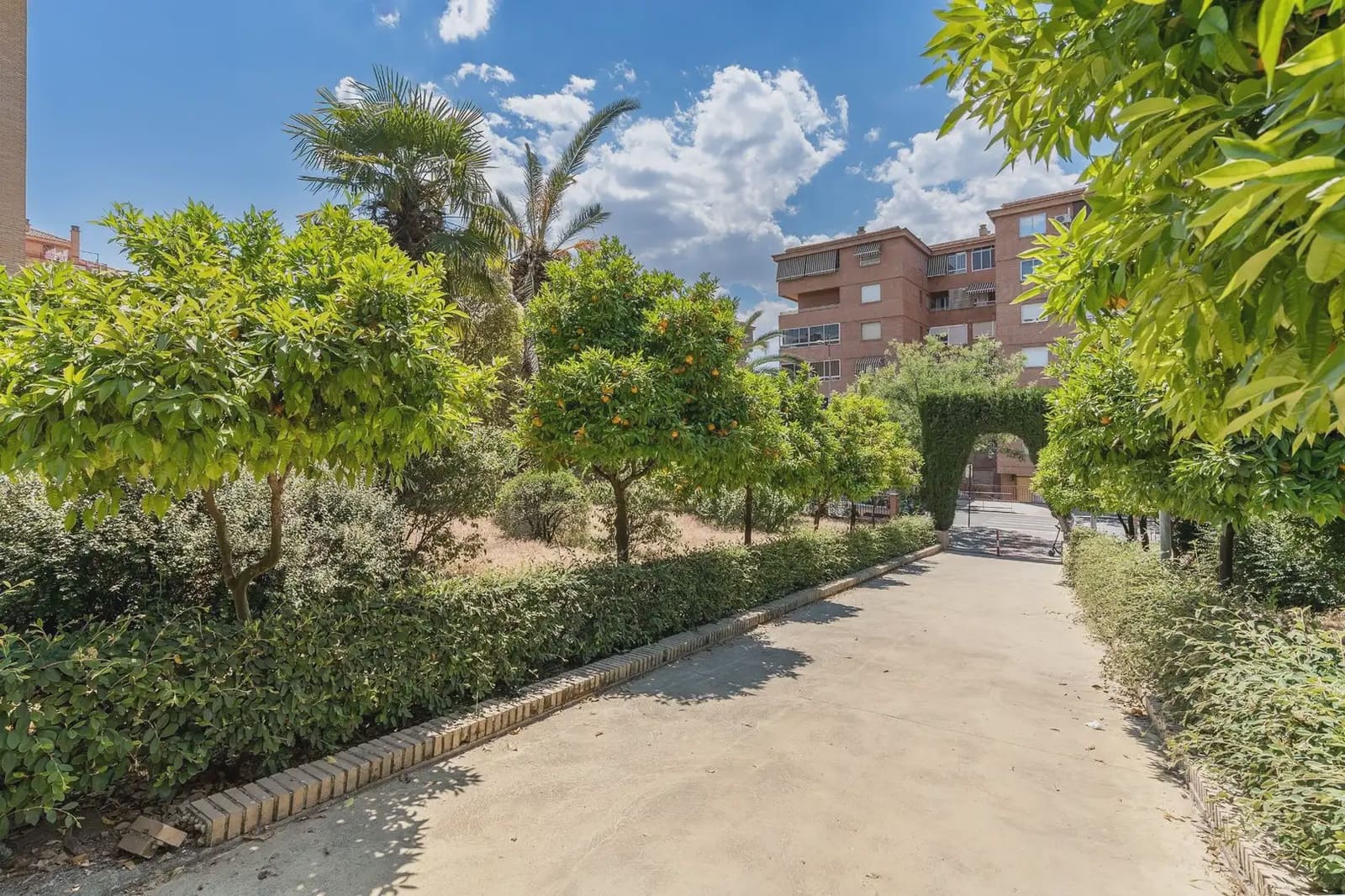 2 soveværelse Lejlighed til salg i Granada by - € 245.000 (Ref: 9911835)
