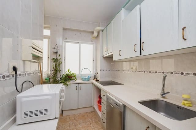 3 sovrum Lägenhet till salu i Camino de Ronda - Rosaleda, Granada stad - 259 000 € (Ref: 9912230)