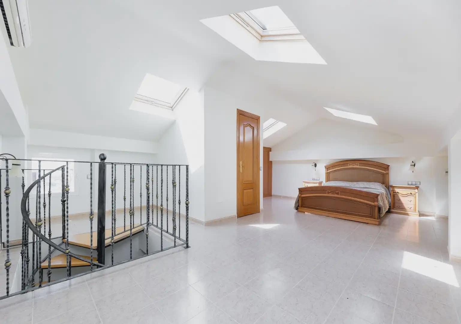 5 camera da letto Villa in vendita in Dilar con piscina garage - 390.000 € (Rif: 9912231)