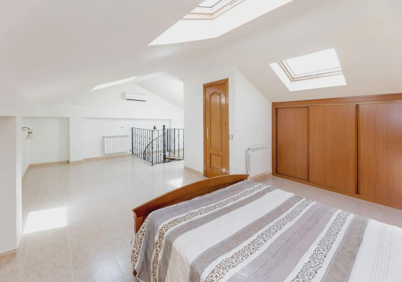 5 camera da letto Villa in vendita in Dilar con piscina garage - 390.000 € (Rif: 9912231)