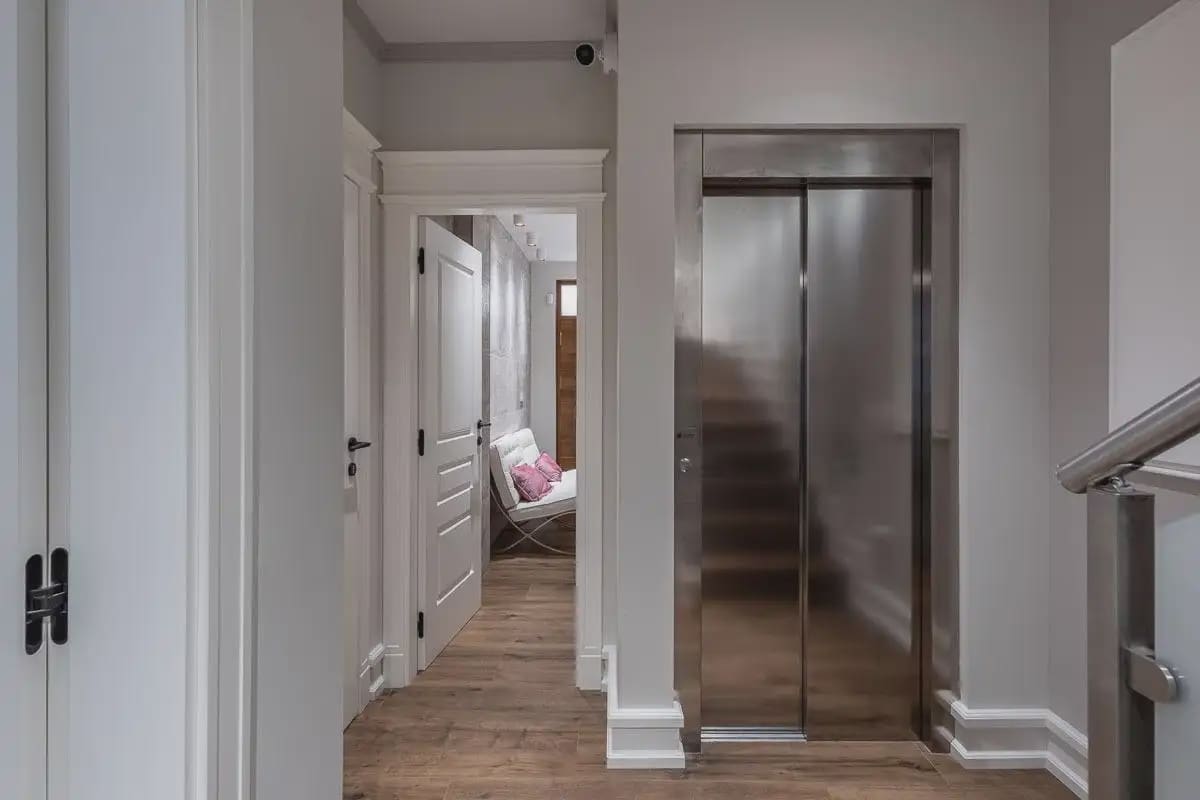 Casa de 5 habitaciones en Granada ciudad en venta con piscina garaje - 1.495.000 € (Ref: 9914983)