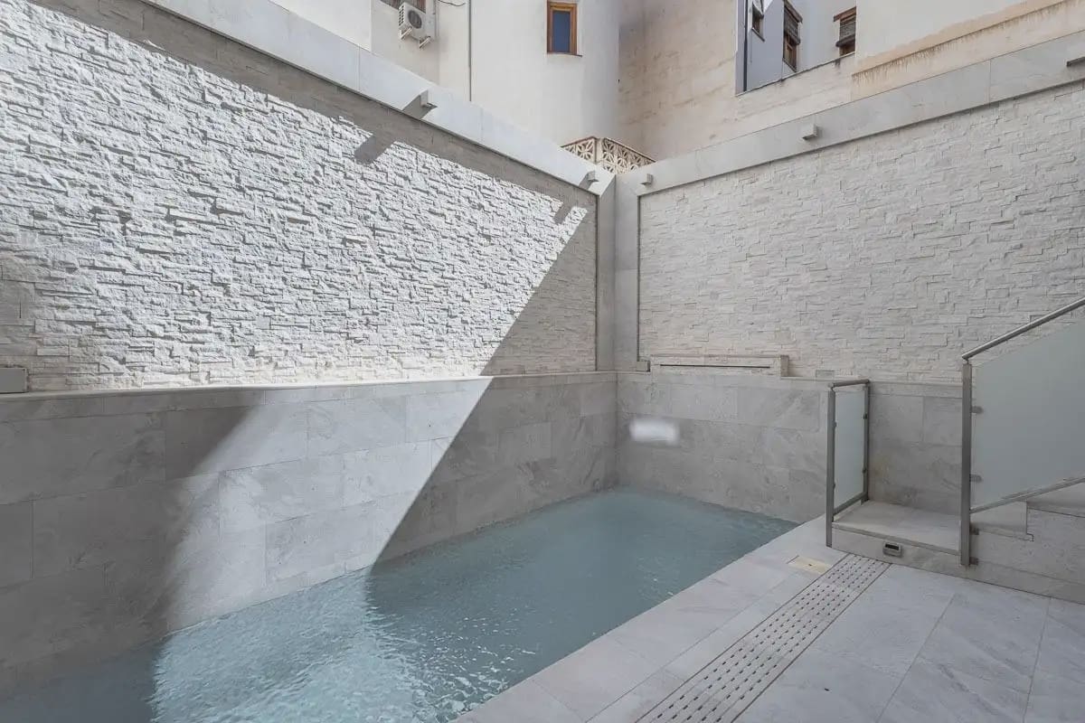 Casa de 5 habitaciones en Granada ciudad en venta con piscina garaje - 1.495.000 € (Ref: 9914983)