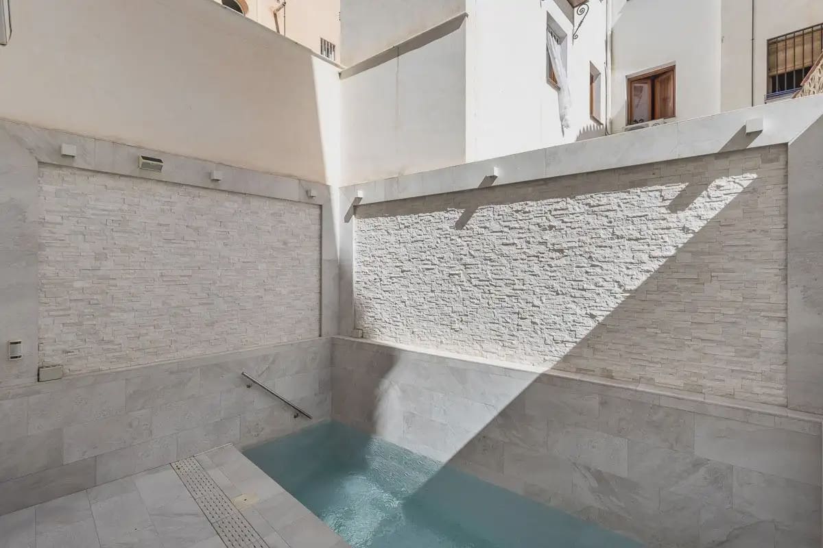 Casa de 5 habitaciones en Granada ciudad en venta con piscina garaje - 1.495.000 € (Ref: 9914983)