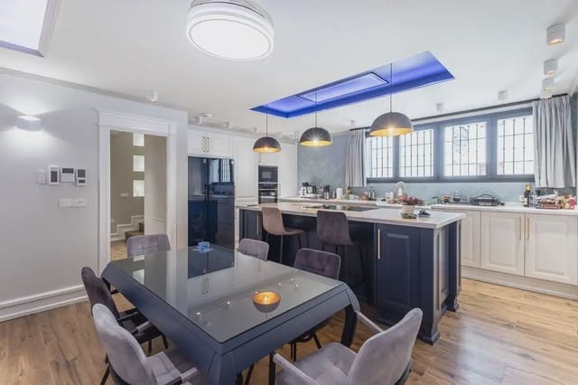 Casa de 5 habitaciones en San Matías - Realejo, Granada ciudad en venta con piscina garaje - 1.495.000 € (Ref: 9914983)