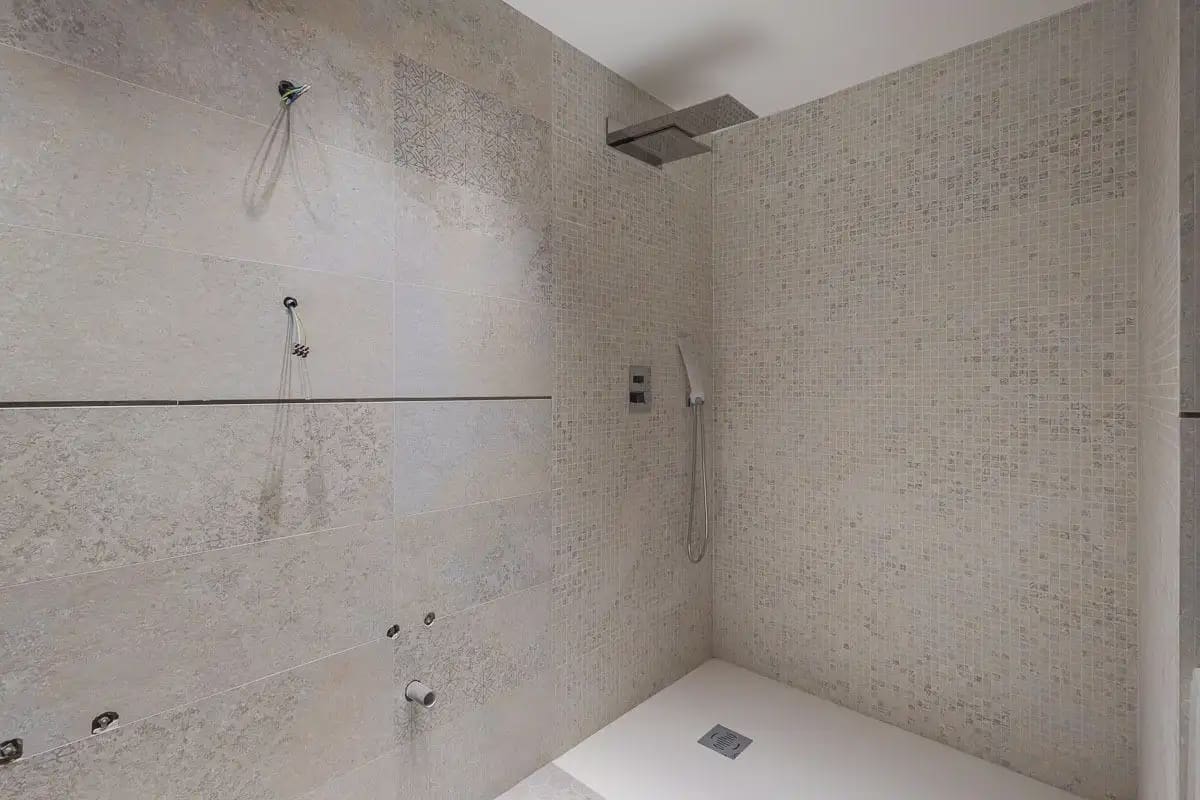 Casa de 5 habitaciones en Granada ciudad en venta con piscina garaje - 1.495.000 € (Ref: 9914983)