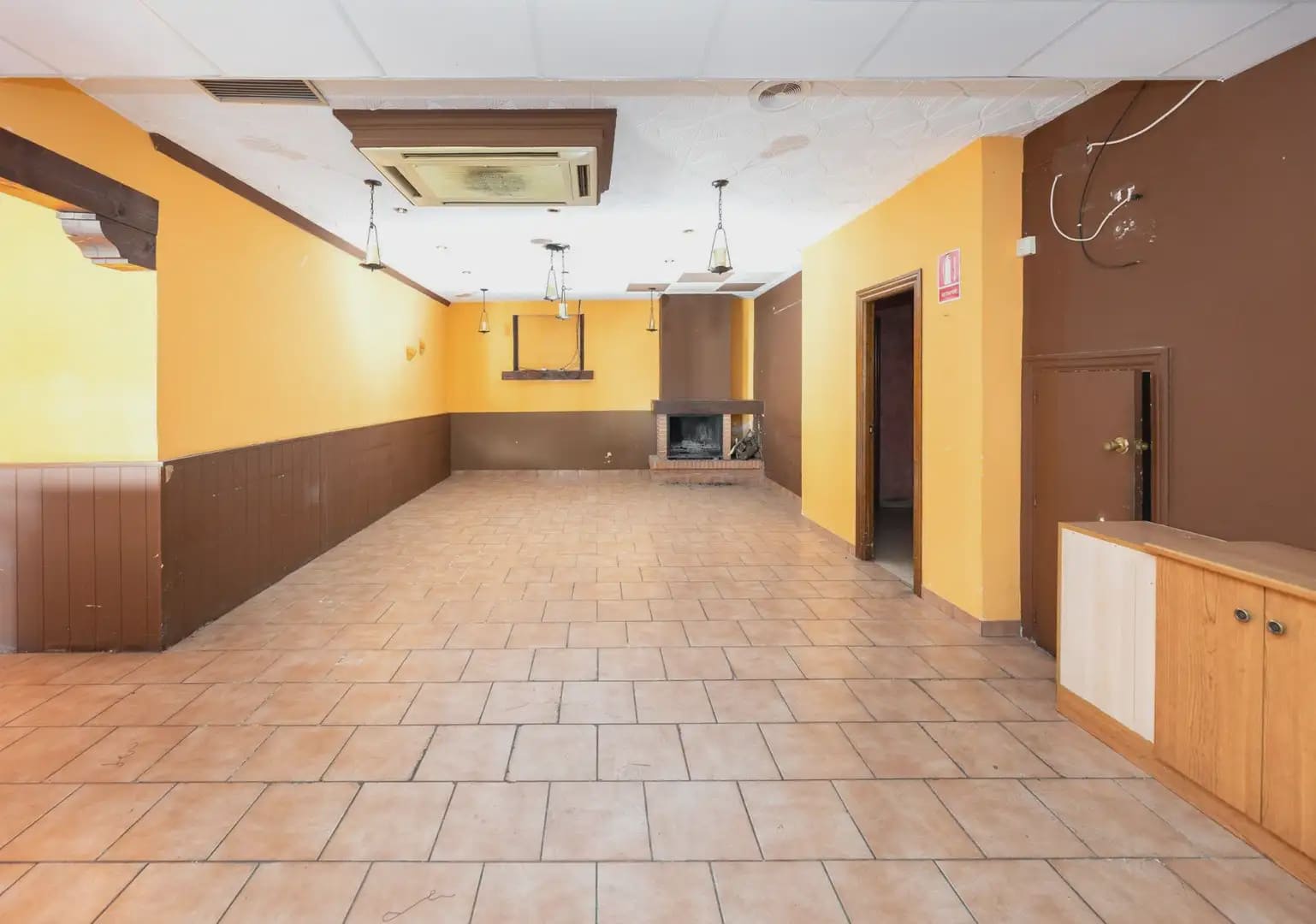 Restaurant/Bar til salg i Monachil - € 299.900 (Ref: 9914985)