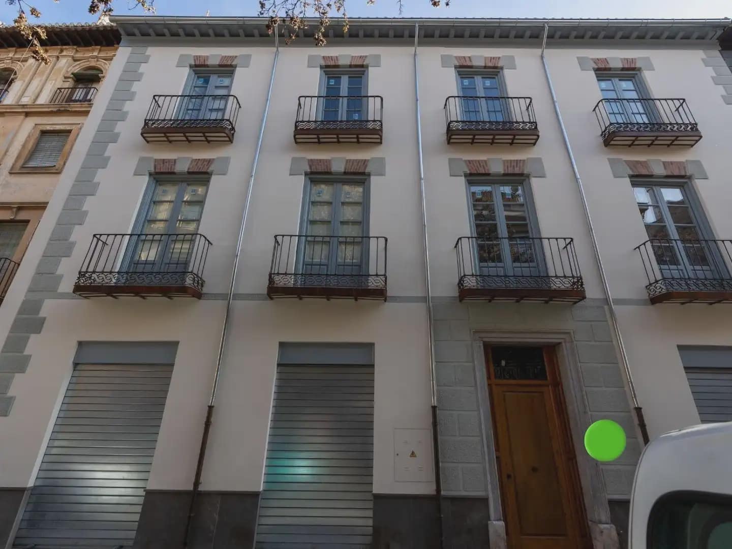Komercyjne na sprzedaż w Miasto Grenada - 90 000 € (Ref: 9915074)