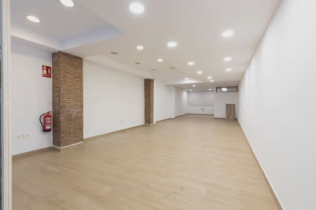 Erhverv til salg i Centro - Sagrario, Granada by - € 165.000 (Ref: 9915075)