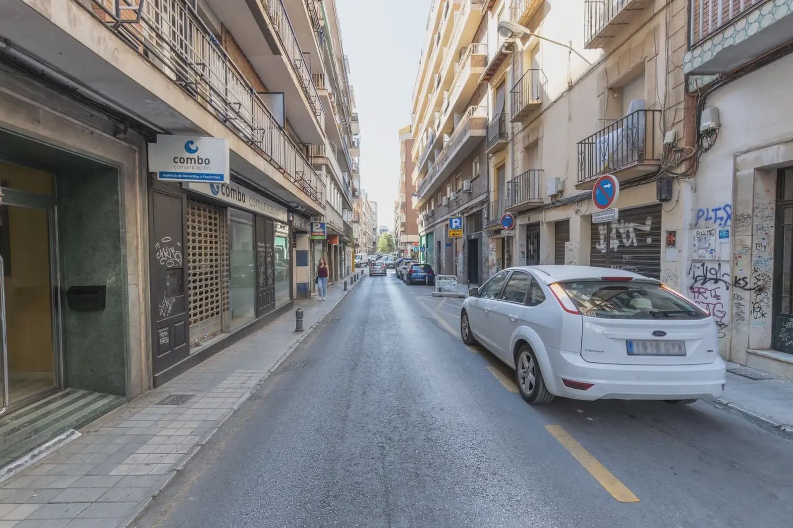 Erhverv til salg i Granada by - € 165.000 (Ref: 9915075)