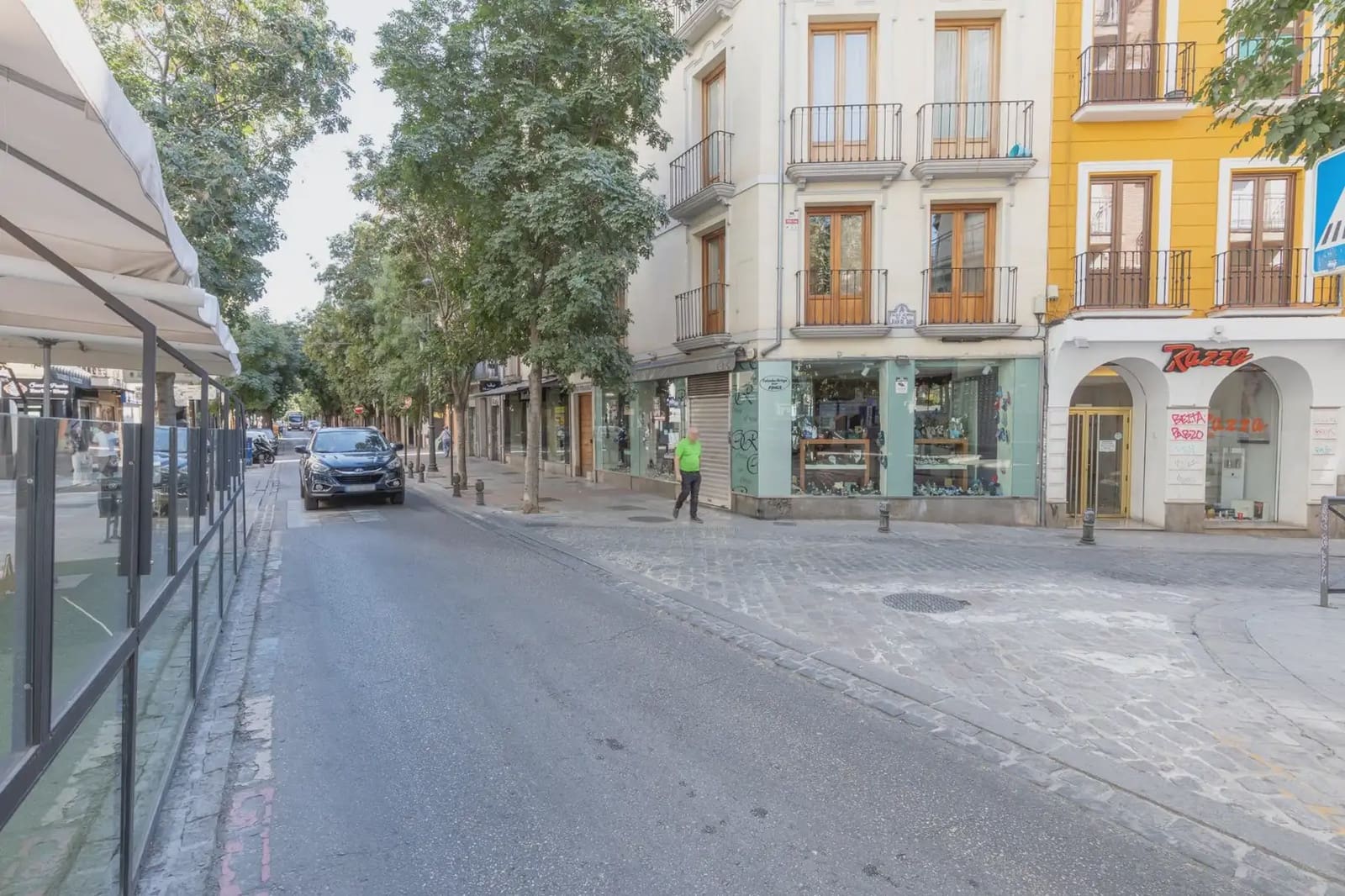 Erhverv til salg i Granada by - € 165.000 (Ref: 9915075)