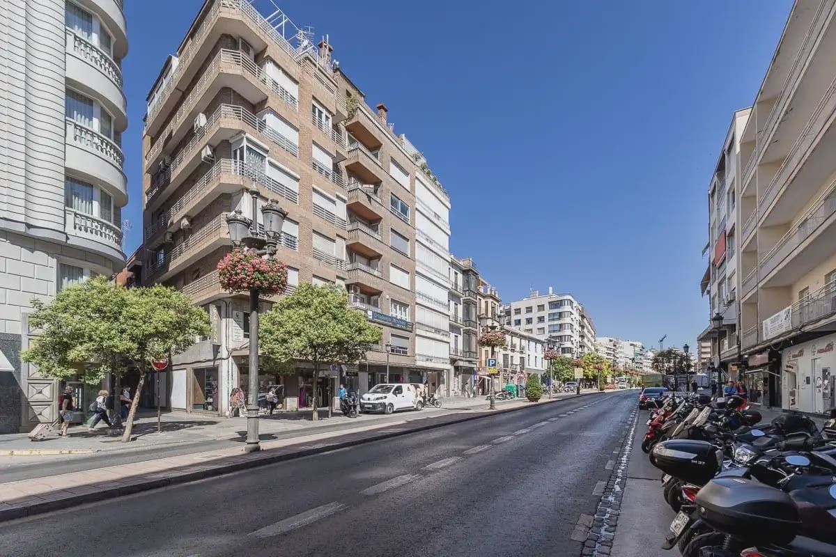 Erhverv til salg i Granada by - € 90.000 (Ref: 9919072)
