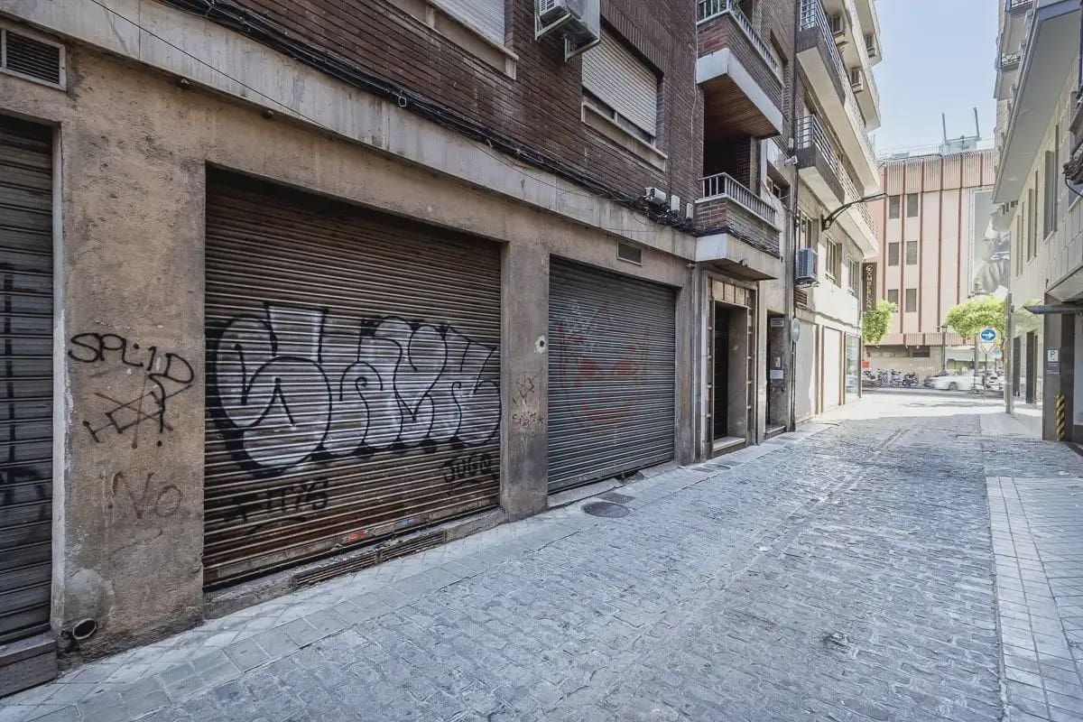 Erhverv til salg i Granada by - € 90.000 (Ref: 9919072)