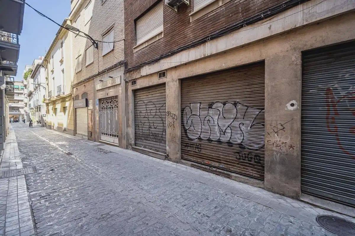 Erhverv til salg i Granada by - € 90.000 (Ref: 9919072)