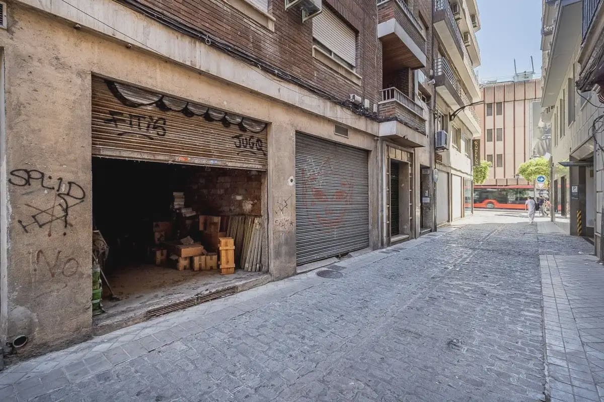 Erhverv til salg i Granada by - € 90.000 (Ref: 9919072)