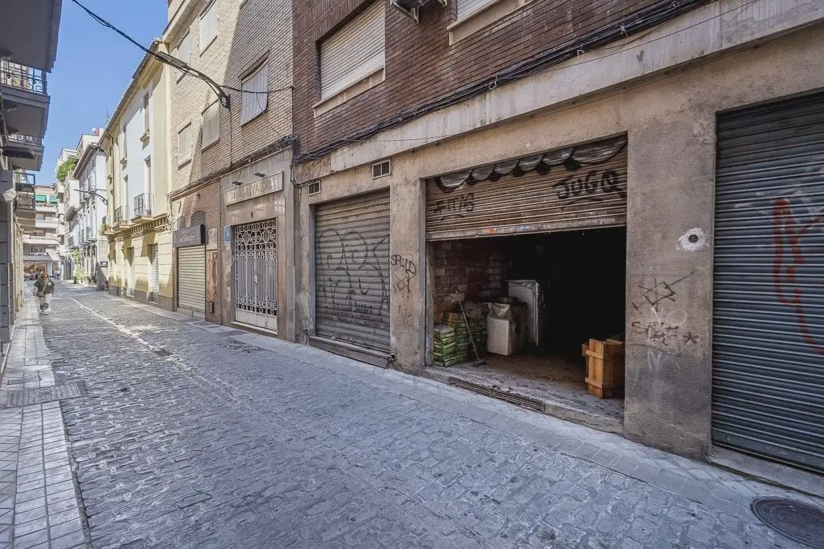 Erhverv til salg i Granada by - € 90.000 (Ref: 9919072)