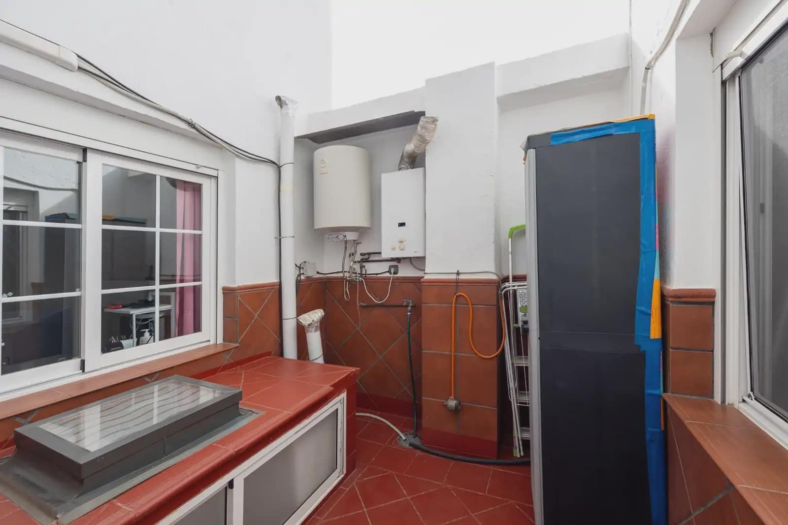 4 soveværelse Byhus til salg i Granada by med garage - € 300.000 (Ref: 9921166)