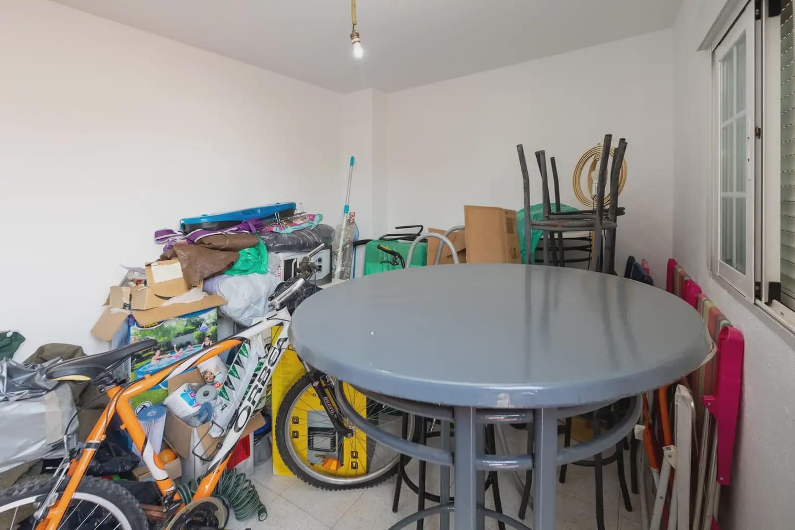 4 soveværelse Byhus til salg i Granada by med garage - € 300.000 (Ref: 9921166)
