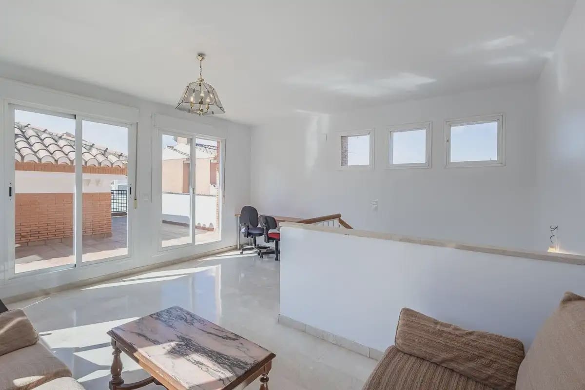 4 camera da letto Villa in vendita in Huetor Vega con piscina garage - 650.000 € (Rif: 9921167)