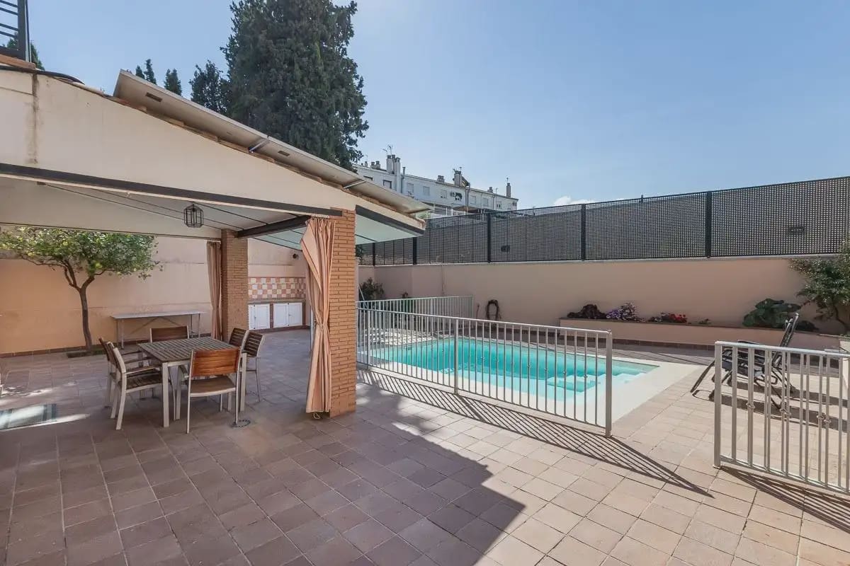 4 camera da letto Villa in vendita in Huetor Vega con piscina garage - 650.000 € (Rif: 9921167)