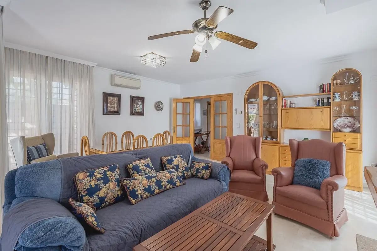 4 camera da letto Villa in vendita in Huetor Vega con piscina garage - 650.000 € (Rif: 9921167)