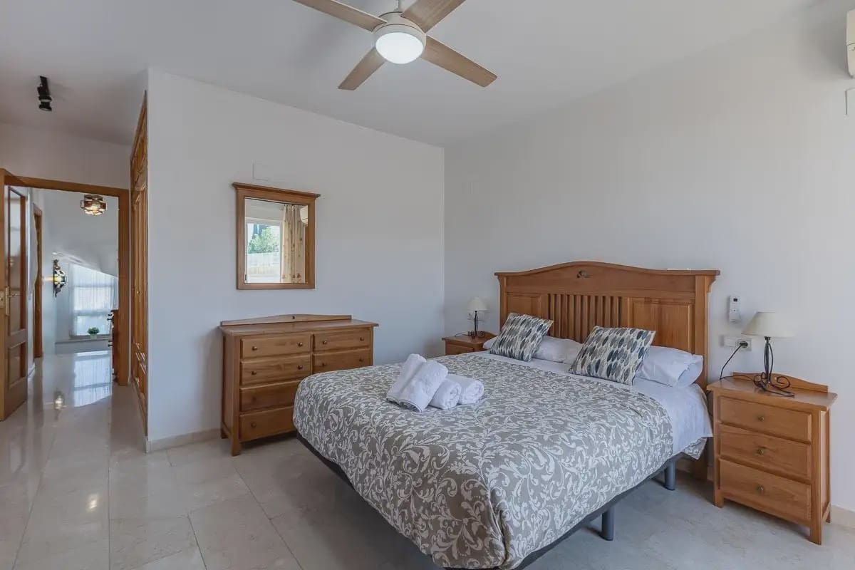 4 camera da letto Villa in vendita in Huetor Vega con piscina garage - 650.000 € (Rif: 9921167)