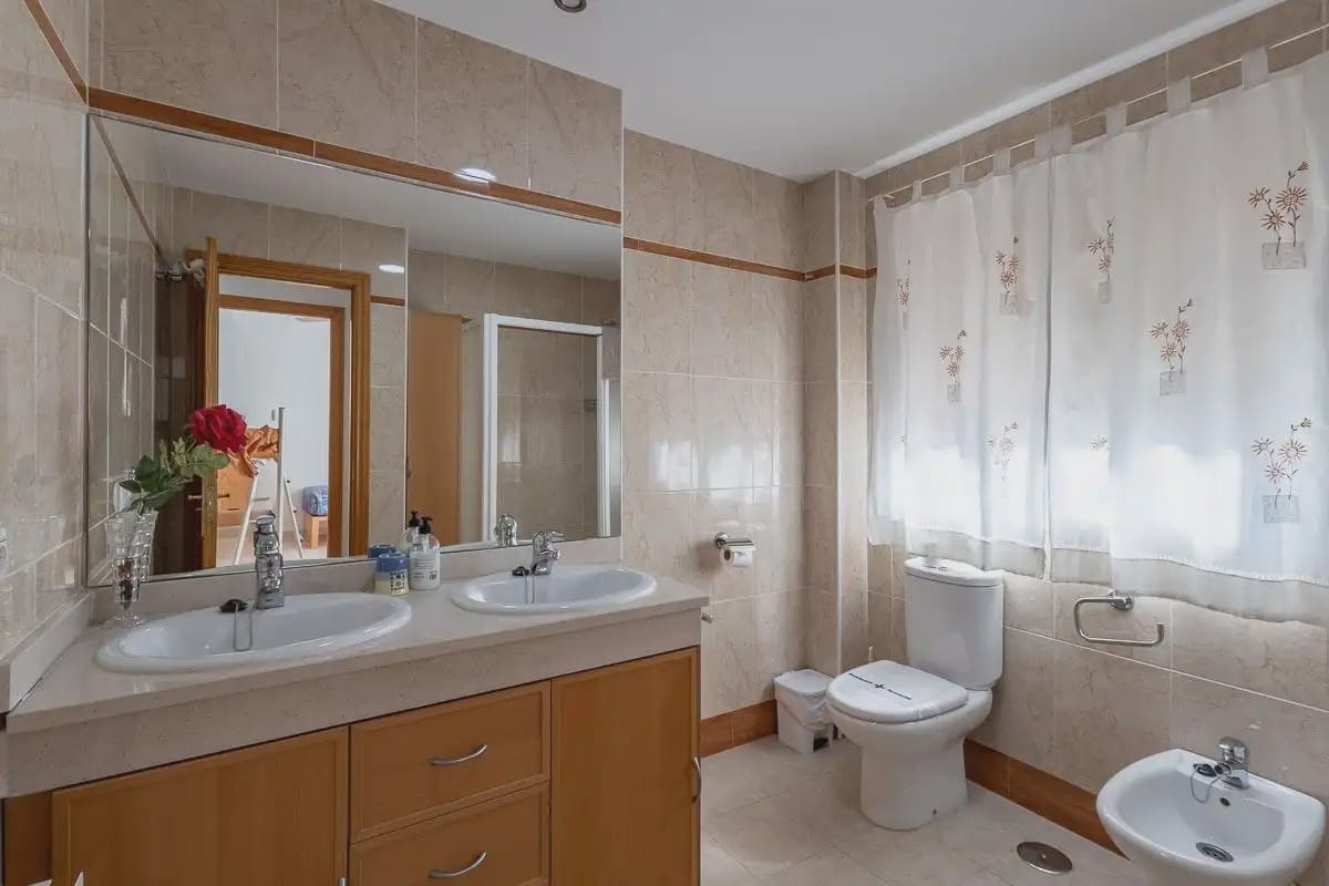 4 camera da letto Villa in vendita in Huetor Vega con piscina garage - 650.000 € (Rif: 9921167)