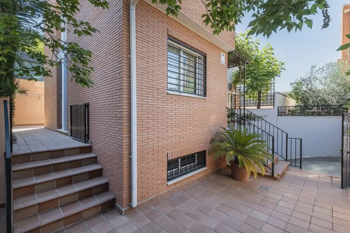 4 camera da letto Villa in vendita in Huetor Vega con piscina garage - 650.000 € (Rif: 9921167)