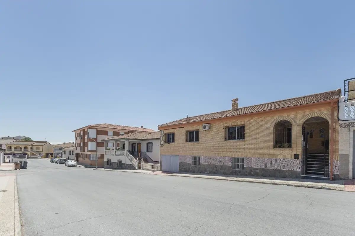 4 bedroom Townhouse for sale in Lachar with garage - € 239,000 (Ref: 9922825)