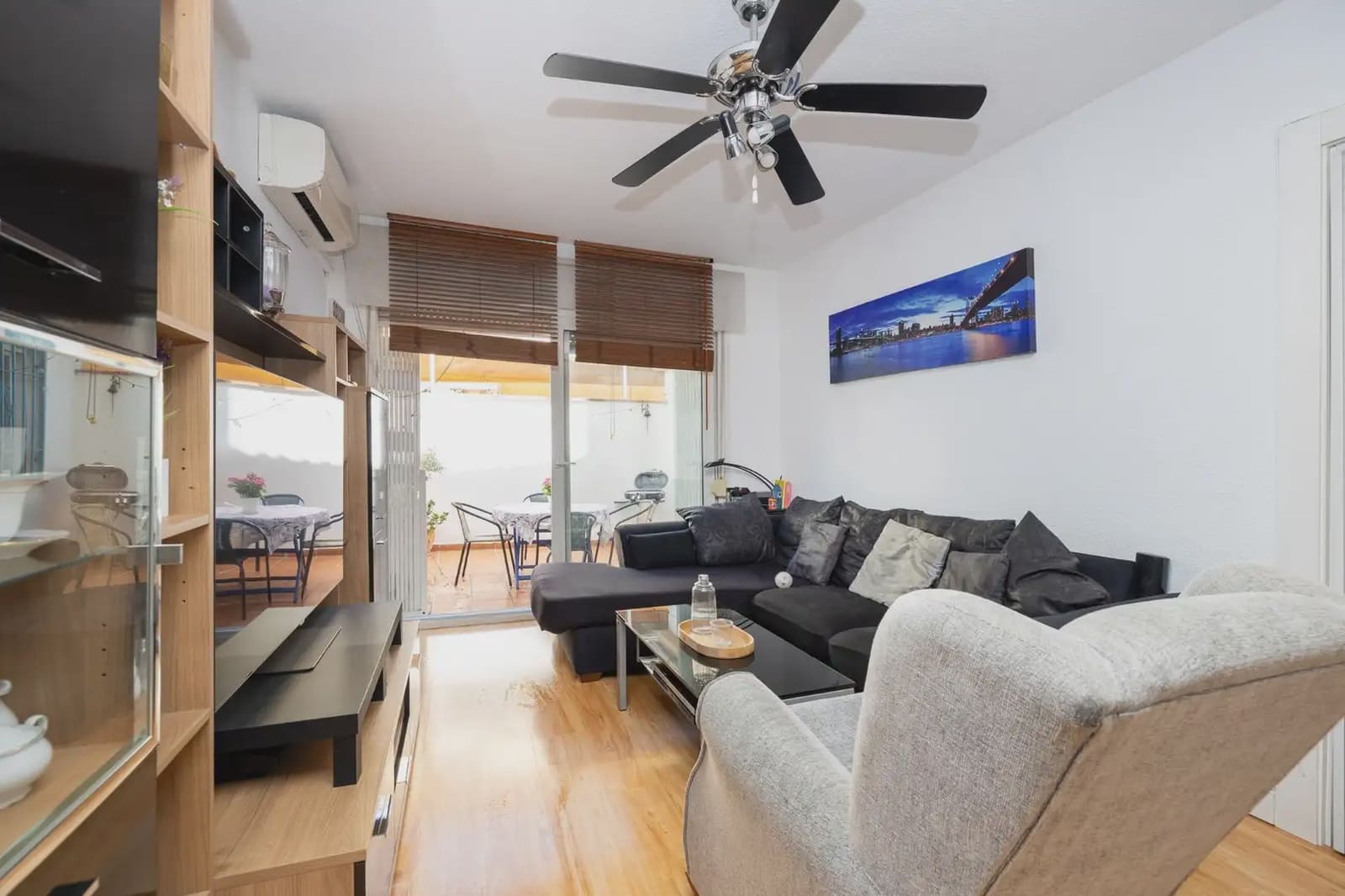 3 soveværelse Byhus til salg i Granada by med garage - € 319.000 (Ref: 9922867)