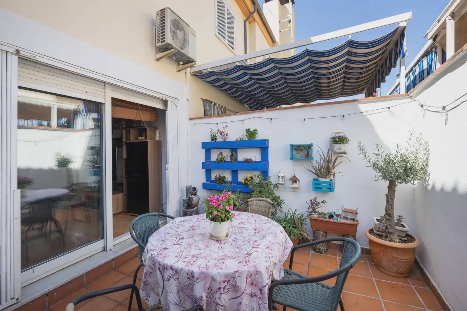 3 soveværelse Byhus til salg i Granada by med garage - € 319.000 (Ref: 9922867)