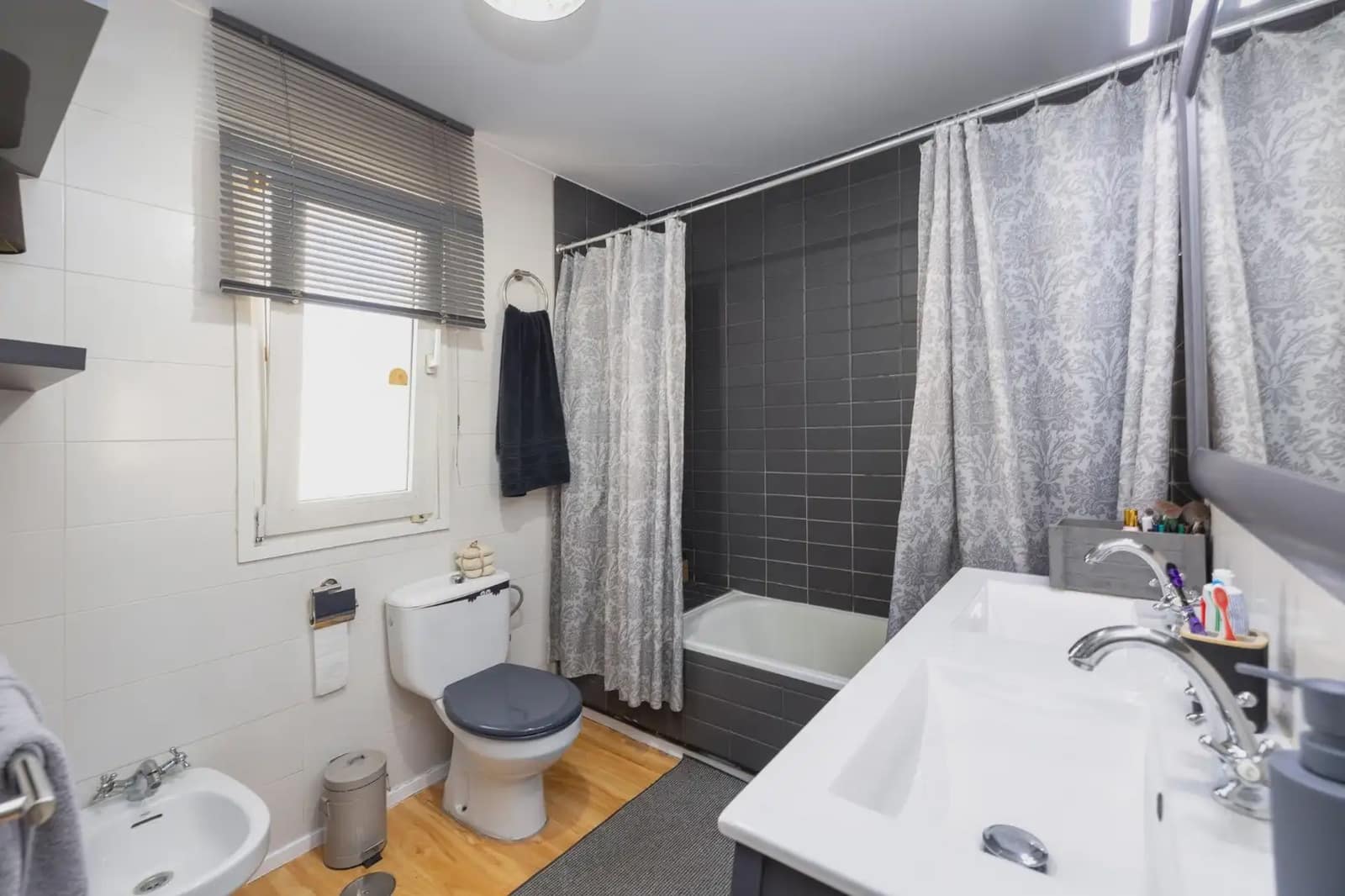 3 soveværelse Byhus til salg i Granada by med garage - € 319.000 (Ref: 9922867)