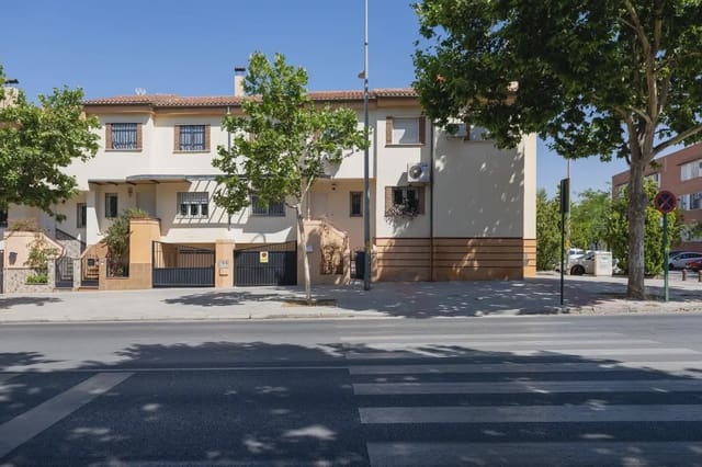 3 soveværelse Byhus til salg i Almanjayar, Granada by med garage - € 319.000 (Ref: 9922867)