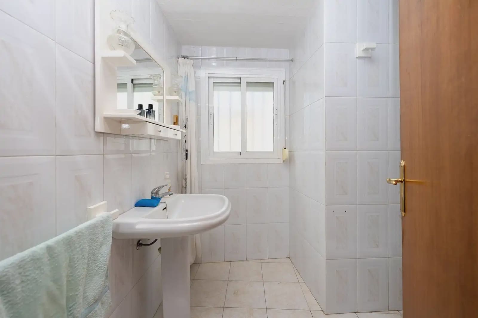 7 bedroom Townhouse for sale in Moraleda de Zafayona with garage - € 219,999 (Ref: 9923034)