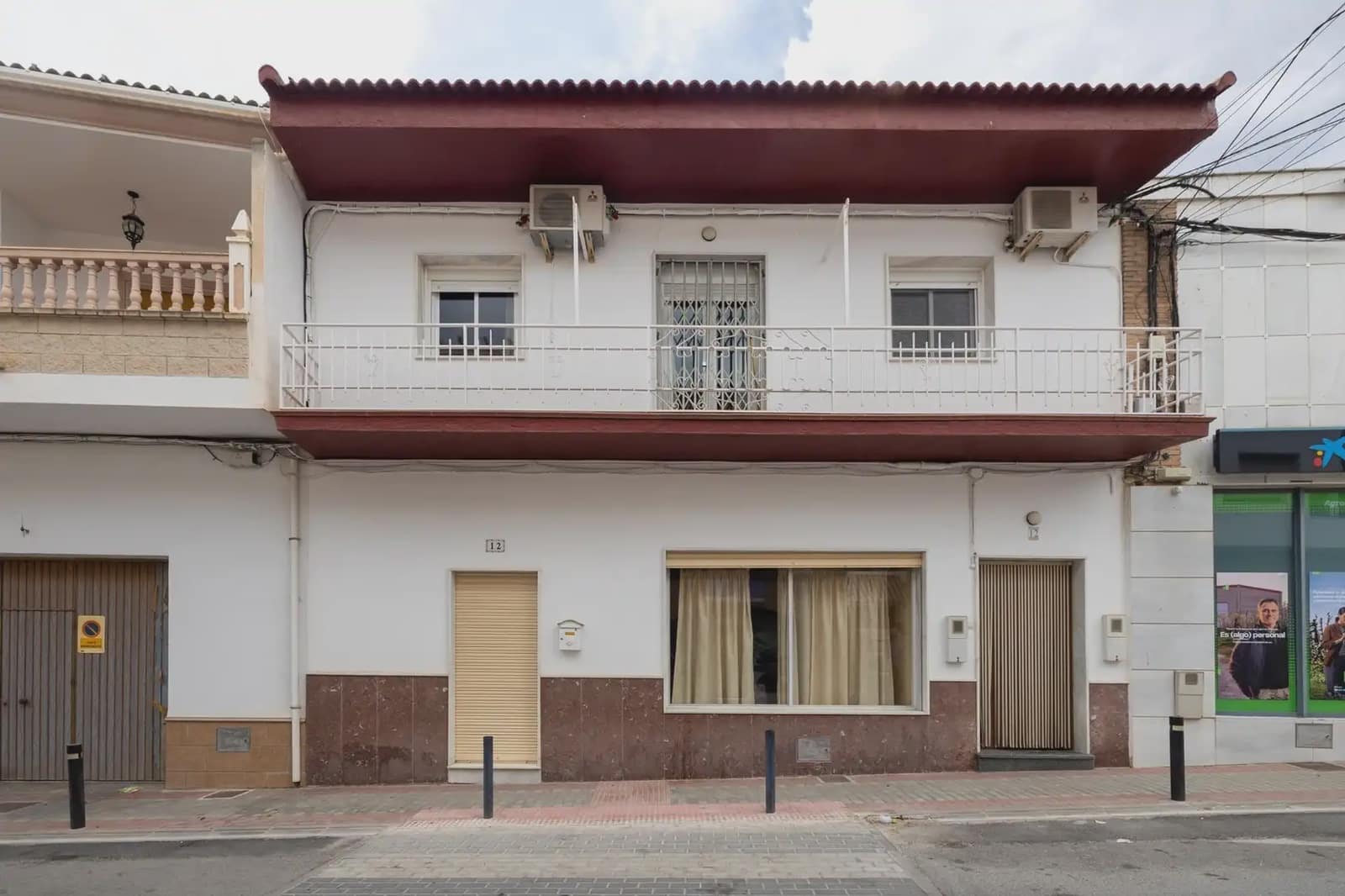 7 bedroom Townhouse for sale in Moraleda de Zafayona with garage - € 219,999 (Ref: 9923034)