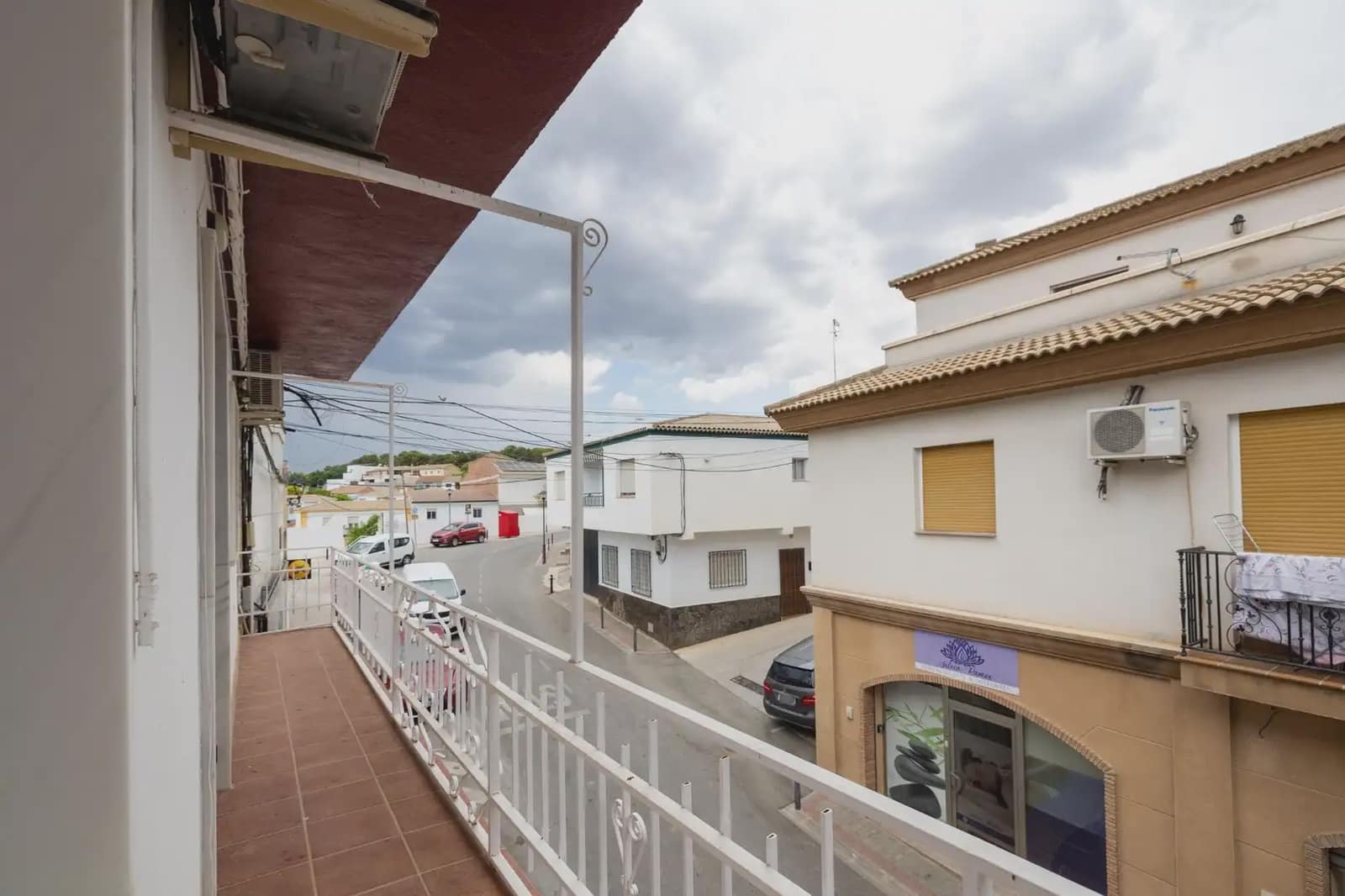 7 bedroom Townhouse for sale in Moraleda de Zafayona with garage - € 219,999 (Ref: 9923034)