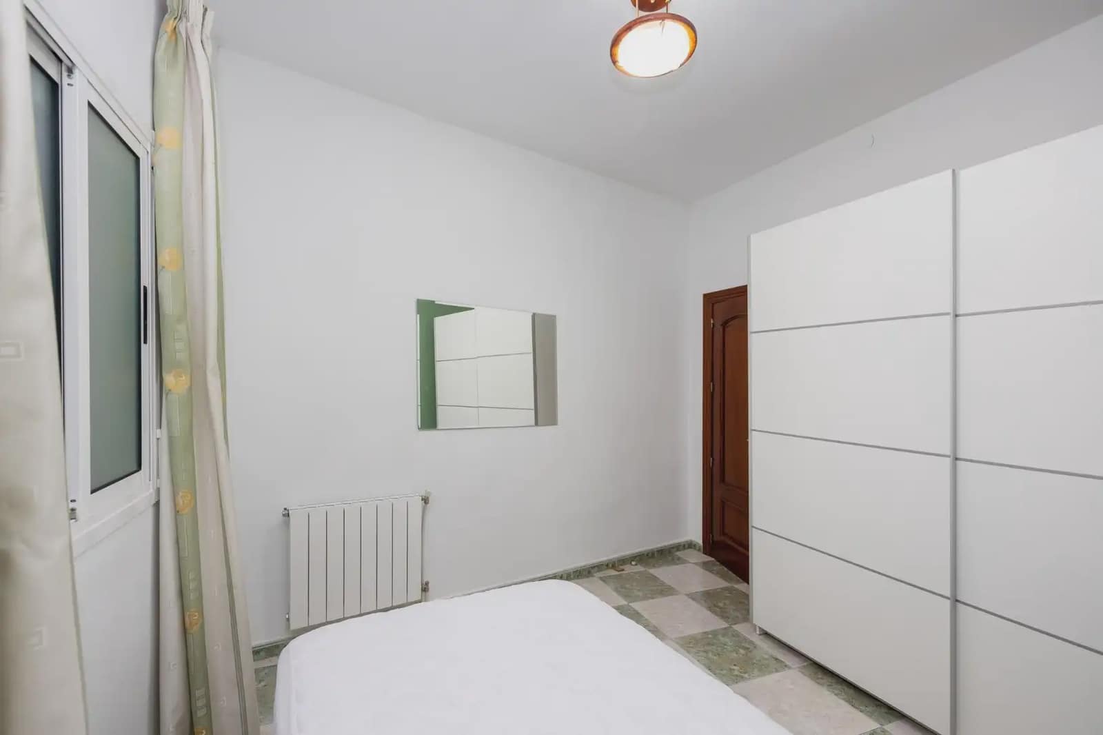 7 bedroom Townhouse for sale in Moraleda de Zafayona with garage - € 219,999 (Ref: 9923034)